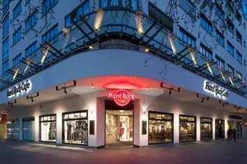 Bild: Hard Rock Cafe feiert Eröffnung am Berliner Ku’Damm