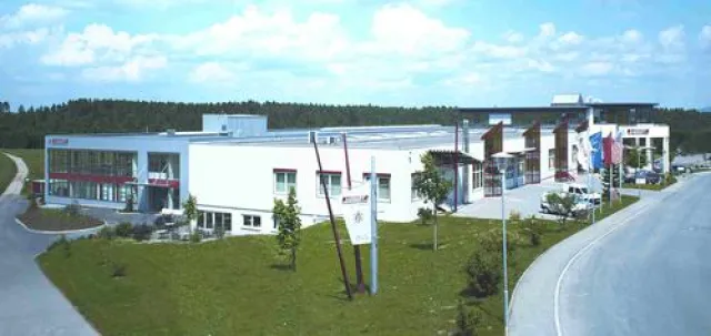 Bild: Produktionsarbeitsplätze der KSL-Kuttler Automation Systems GmbH kehren nach Deutschland zurück