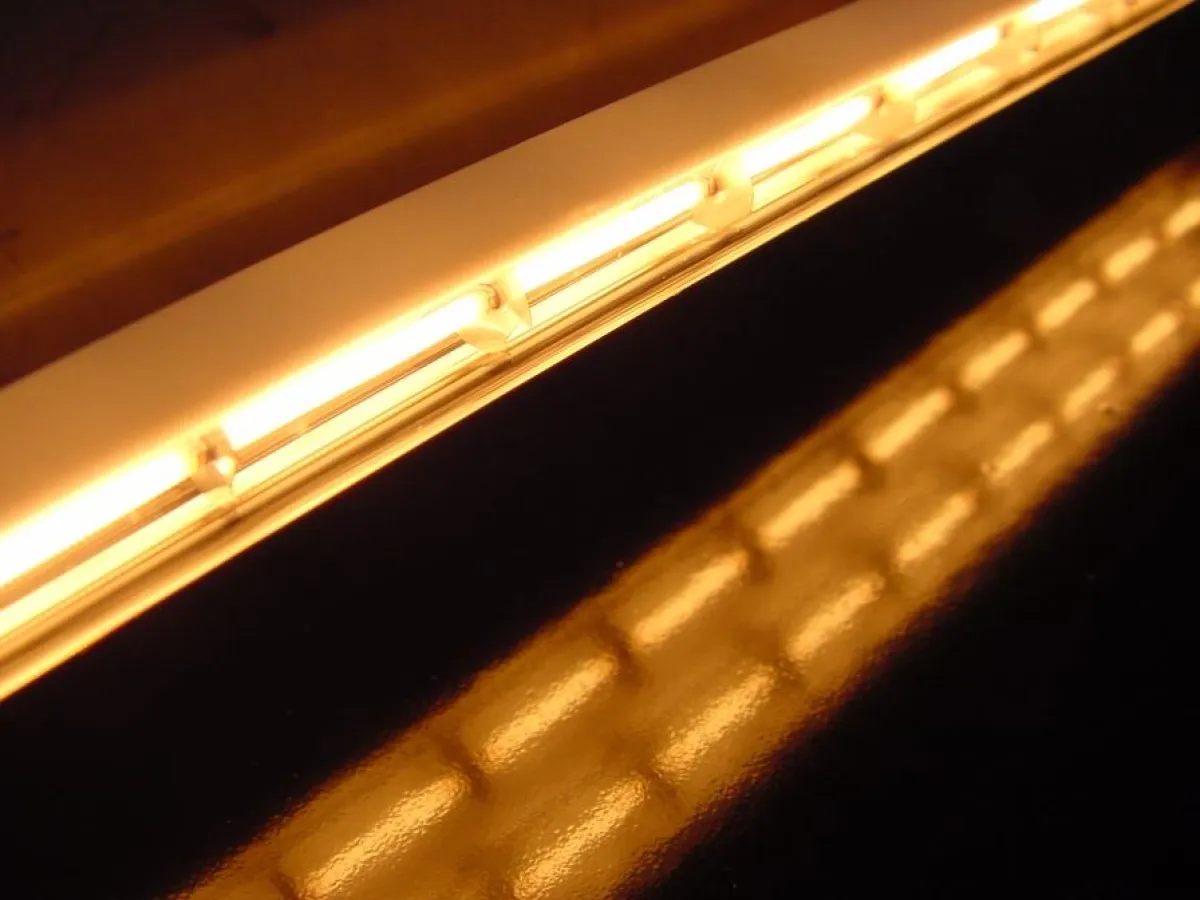 QRC® Infrarot-Strahler von Heraeus Noblelight bei Tests zur Pulverlackhärtung im Anwendungszentrum von Heraeus.