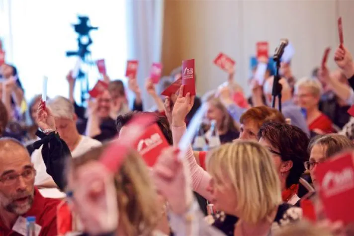 Selbstbestimmung, Wahrung der Menschenrechte, unterstützte Entscheidungsfindung Bild: Selbstbestimmung, Wahrung der Menschenrechte, unterstützte Entscheidungsfindung