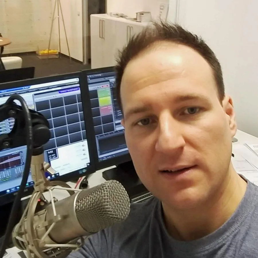 Oliver Springer im PELI ONE Studio (Foto: PELI ONE)