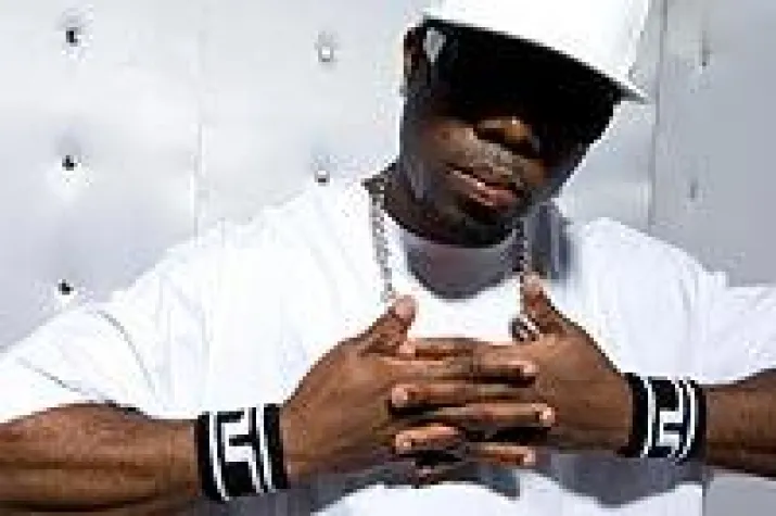 Schweizer Rapper NazB setzt auf neues deutsches Management Bild: Schweizer Rapper NazB setzt auf neues deutsches Management