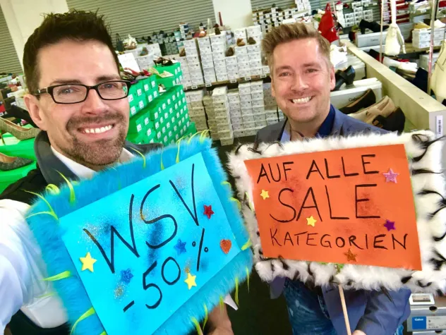 Bild: WinterSCHUHverkauf bei schuhplus: Übergrößen-Händler gibt 50% Rabatt
