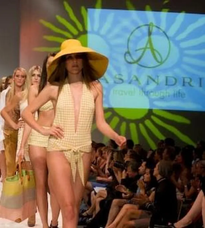 LAVERA SHOWFLOOR Berlin Juli 2011