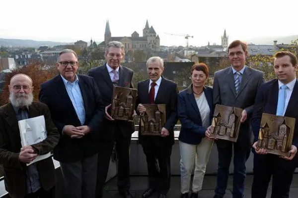 Bild: Der Trierer Dom als Dank für engagierte Stifter