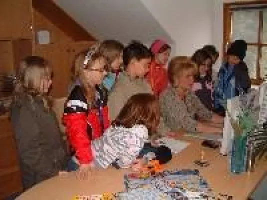 Bild: Traut Euren Augen nicht - Werbeagentur vogel vision weiht Grundschüler in die Kunst des Grafikdesigns ein