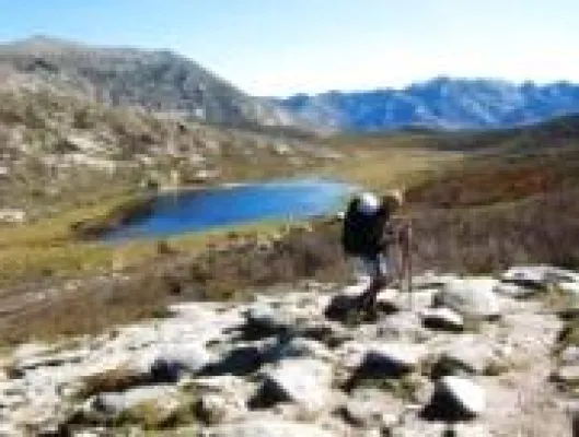 Bild: Wandern im Herbst auf Korsika - Marschieren, Spazieren und Klettern zwischen Bergen, Meer und Sonne
