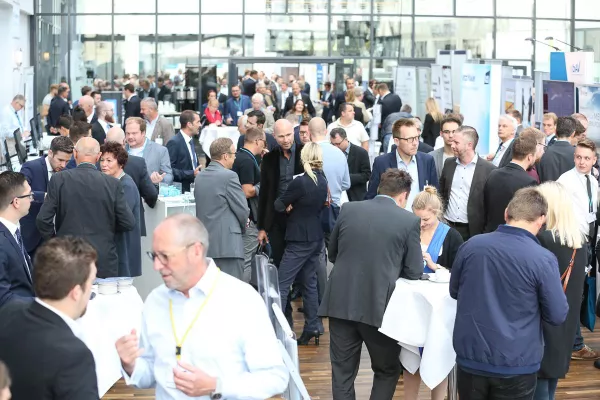 Bild: Hauptstadtmesse der Fonds Finanz: Volles Haus in Berlin
