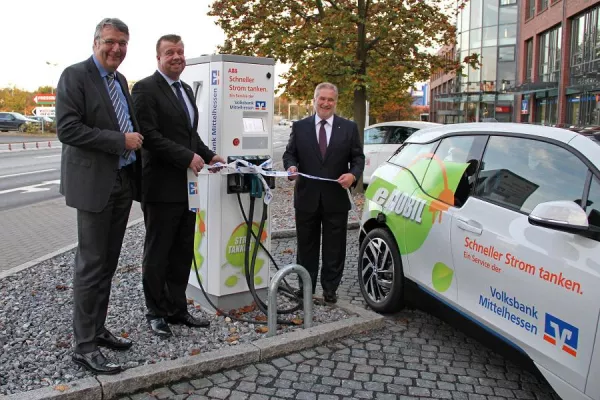 Bild: Volksbank Mittelhessen fördert regionale Elektromobilität