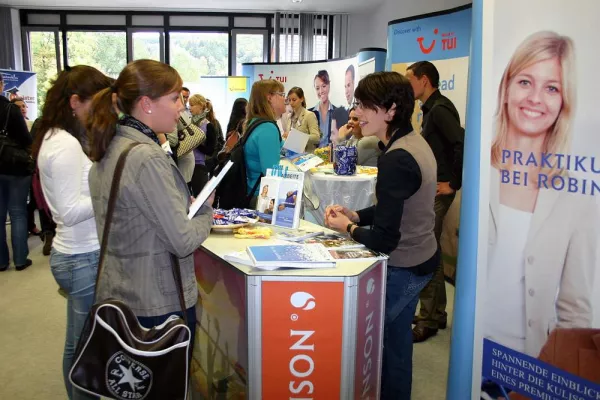 Bild: Hochschule Harz bietet Führungskräften von morgen Karriere-Plattform