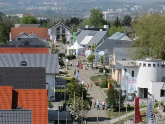 Bild: Schritt für Schritt zum eigenen Haus - Die Fellbacher Hausausstellung zeigt wie