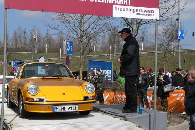 Bild: Saisonstart: Hunderte von Oldtimern pilgerten nach Ludwigsburg