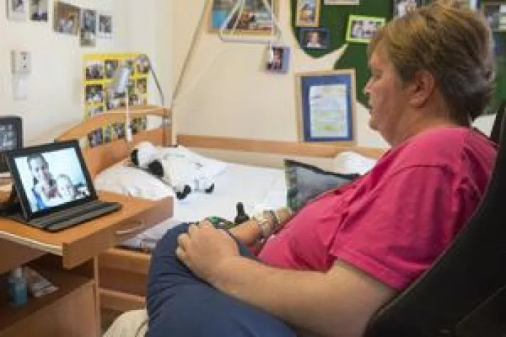 Im Alloheim wird jetzt geskypt Bild: Im Alloheim wird jetzt geskypt