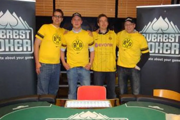 Everest Poker Soccer Challenge mit Borussia Dortmund Bild: Everest Poker Soccer Challenge mit Borussia Dortmund