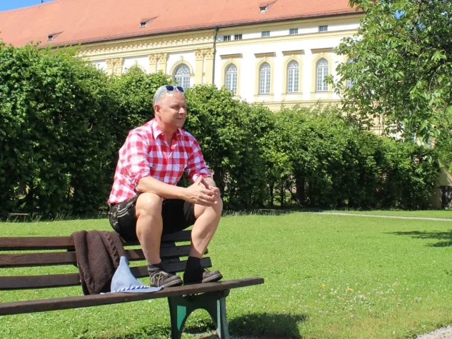 Die Vertriebsfreaks-Akademie: 9 einzigartige Module von Uwe Rieder, der bayerische Vertriebsfreak Bild: Die Vertriebsfreaks-Akademie: 9 einzigartige Module von Uwe Rieder, der bayerische Vertriebsfreak