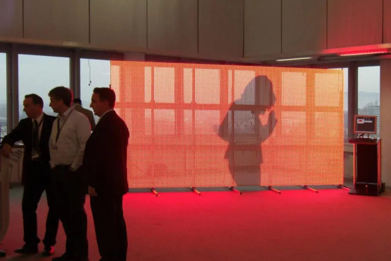 Bild: ict auf der ISE 2009, Amsterdam - ict inspiriert mit LED-, Software- und Multitouch-Innovationen