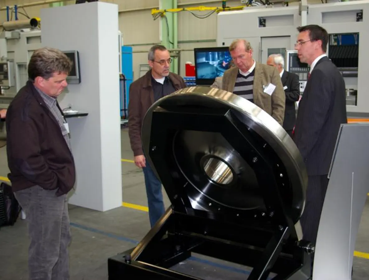 Bereit für Höchstleistungen: die Maschinenbaureihe VDM von MAG Hessapp ist die ideale Lösung, wenn schwere Eisenbahnräder hochpräzise bearbeitet werden sollen.