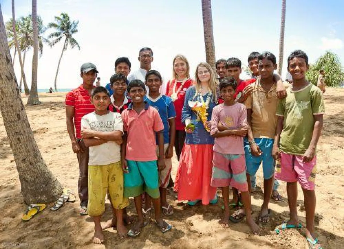 Natascha Kampusch besucht mit Jugend Eine Welt ein Don Bosco Projekt für Kinder und Jugendliche aus schwierigsten sozialen Verhält
