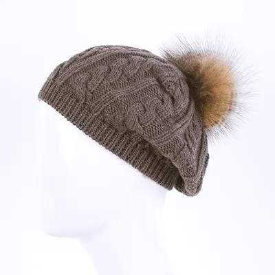 Der frostigen Kälte trotzen mit Strick und Pelz von Vapami´s Online-Shop Bild: Der frostigen Kälte trotzen mit Strick und Pelz von Vapami´s Online-Shop