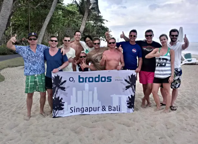 Mit Brodos, O2 und HTC zwischen Großstadtmetropole und Palmen Bild: Mit Brodos, O2 und HTC zwischen Großstadtmetropole und Palmen