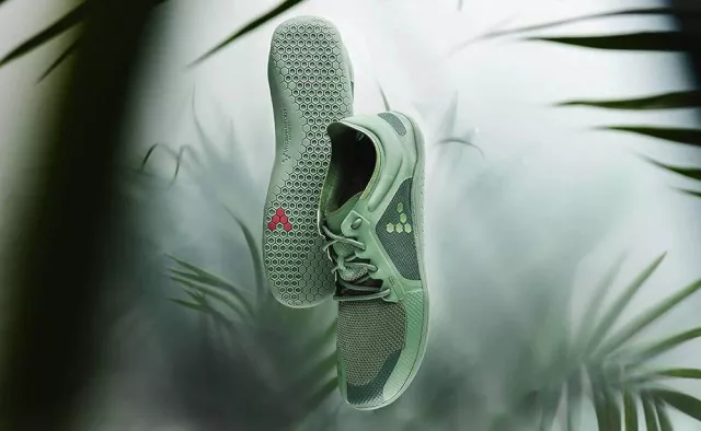 Nachhaltige Innovation für natürliches Barfußgefühl: VIVOBAREFOOT präsentiert Frühjahr/Sommer-Kollektion 2019 Bild: Nachhaltige Innovation für natürliches Barfußgefühl: VIVOBAREFOOT präsentiert Frühjahr/Sommer-Kollektion 2019