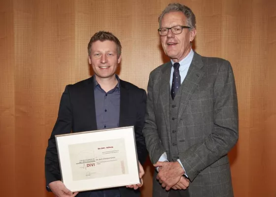 Bild: Ausgezeichnete Forschung: DIVI-Förderstipendien gehen an Dr. Christian Scheer und Mahdi Taher