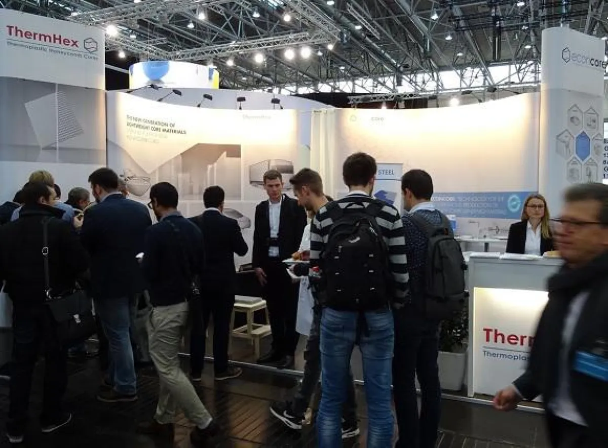 Neue Produktvarianten und einzigartiger Herstellungsprozess ? Gedränge am ThermHex-Stand