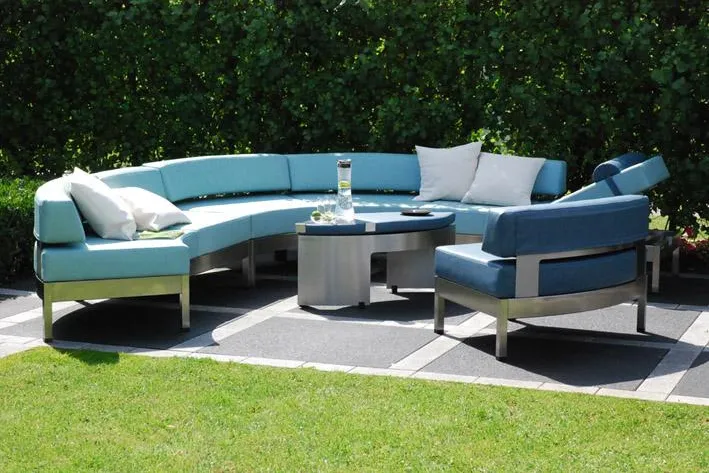 Bild: EINFACH GENIAL - Gartencouch für Herbst und Winter