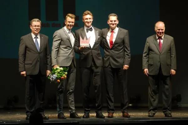 Bild: „clever fit“ ist Franchise-System 2015 - ETL-Gruppe unterstützt Deutsches Franchise-Forum in Berlin