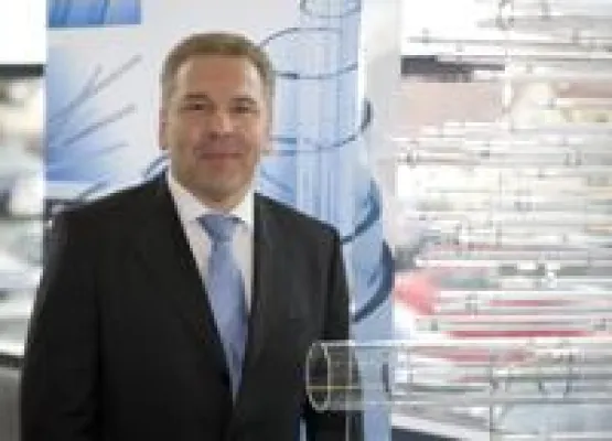 Bild: Glasröhren aus der Oberpfalz gehen rund um die Welt – Schott-Rohrglas ist Unternehmen des Monats