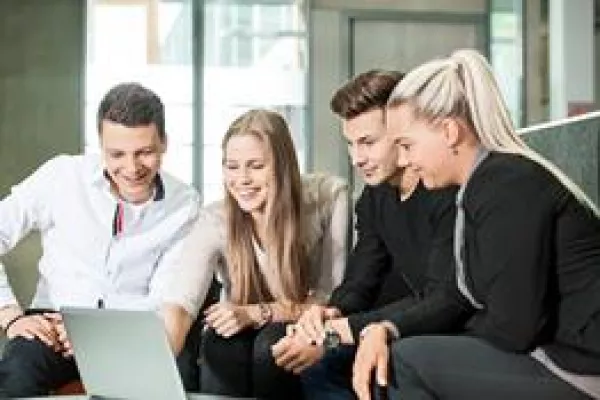 Bild: Ab sofort für eine Ausbildung 2016 bei der AutoVision GmbH bewerben