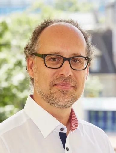 Neuer Leiter des Instituts für Multimedia Production Bild: Neuer Leiter des Instituts für Multimedia Production