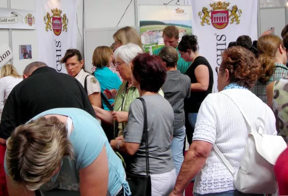 Bild: Erfolgreiche Monarchis-Beteiligung an der 13. Donau-Ries Ausstellung in Donauwörth