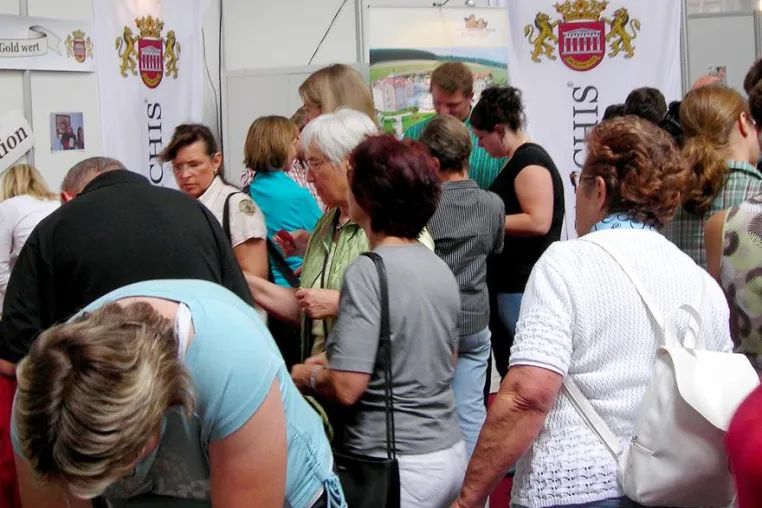 Bild: Erfolgreiche Monarchis-Beteiligung an der 13. Donau-Ries Ausstellung in Donauwörth