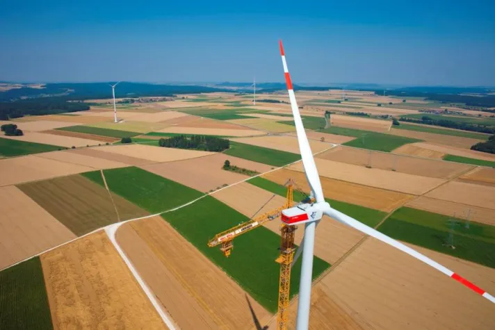 Bild: Bayerns größter Bürgerwindpark bei Berching vollständig errichtet