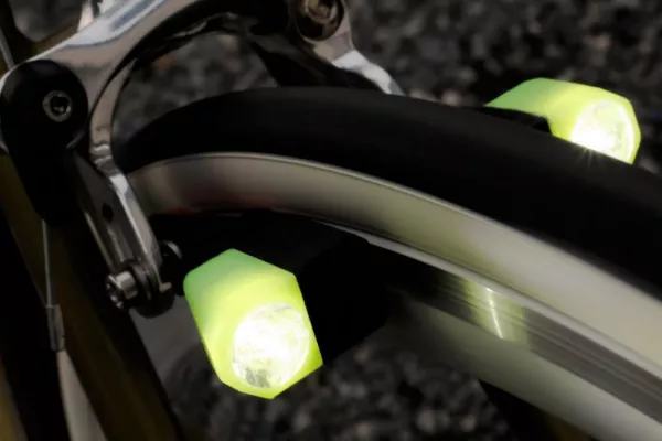 Bild: Energie aus dem Nichts? Wirbelstromgeneratoren aus deutschem Crowdfunding-Projekt bringen Räder zum Leuchten