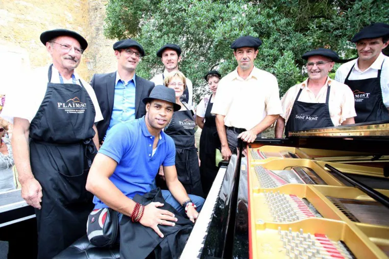 Jazz in Marciac zum 36. Mal Musikalisches Weinevent mit Plaimont Producteurs Bild: Jazz in Marciac zum 36. Mal Musikalisches Weinevent mit Plaimont Producteurs