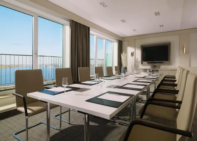 „Meeting with a View“: Tagen mit Blick auf die Außenalster Bild: „Meeting with a View“: Tagen mit Blick auf die Außenalster