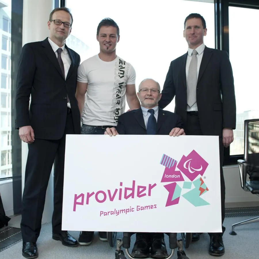 v.l.nr.: Dr. Helmut Pfuhl (Otto Bock HealthCare), Heinrich Popow, Sir Phil Craven (IPC), Chris Holmes (LOCOG)