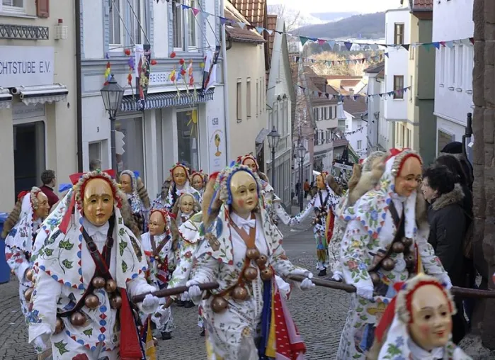 Bild: Aufmarsch der Narren