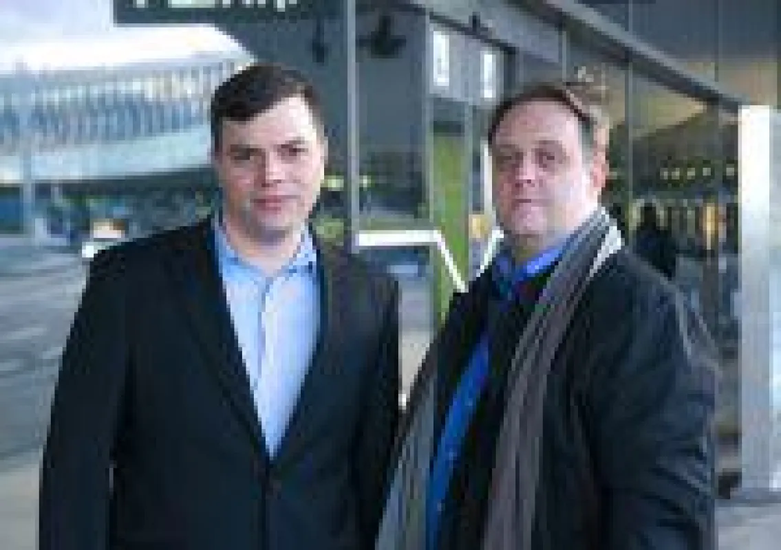 fly.claims-Gründer Johannes Bickel (li.) und Dieter Winder (re.)