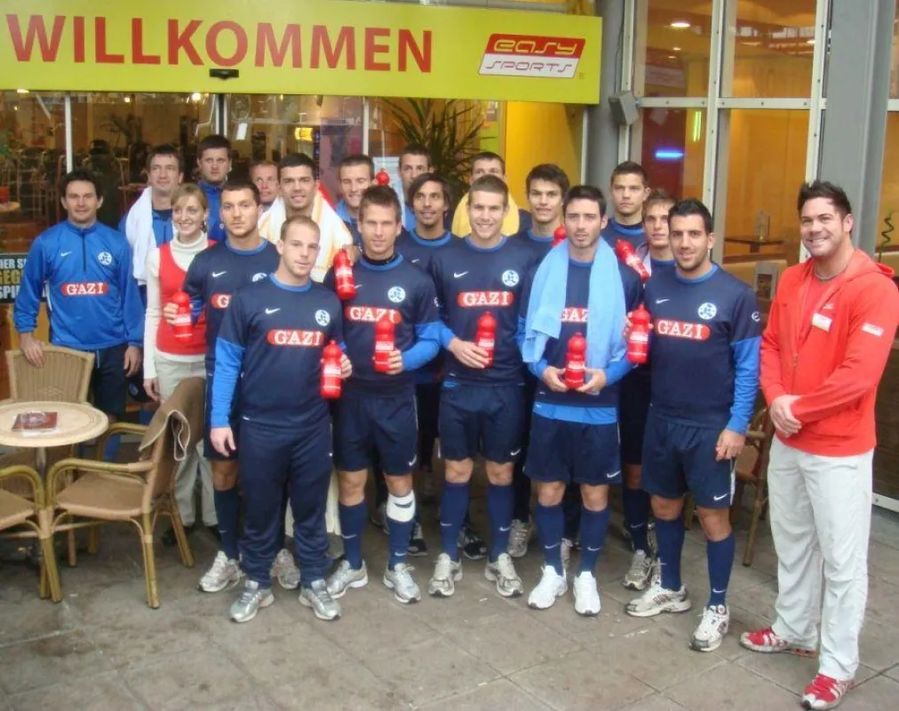 Kickers werden durch easy Sports Fitness stark bis ins Blut