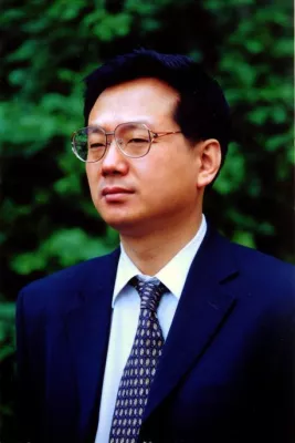 Bild: Humboldt-Forschungspreis an Gastprofessor Lei Jiang verliehen