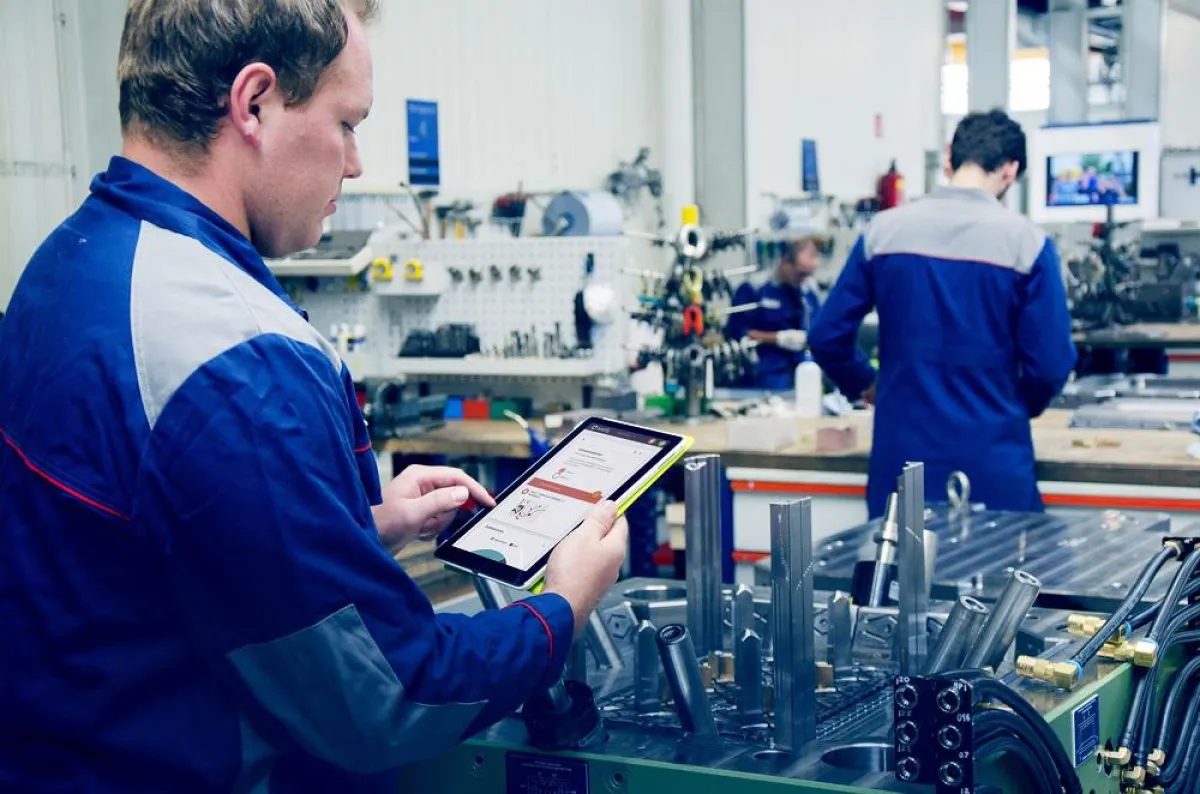 Digitalisierung in der Produktion bei Haidlmair (Foto: dataformers, honorarfrei)