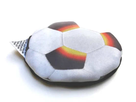 Bild: Ein Fußball für das Handgelenk: Neuer Werbeartikel mit individueller Bedruckung