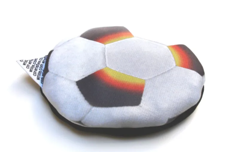 Bild: Ein Fußball für das Handgelenk: Neuer Werbeartikel mit individueller Bedruckung