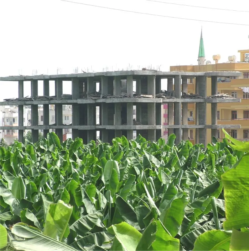 rund 15.000 Immobilien stehen allein im Raum Alanya zum Verkauf - aber es wird immer weiter gebaut und die Landschaft verstört