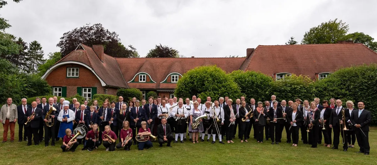 Die Möhnsener Musikanten, die Original Werraspatzen und das Stadtorchester Bargteheide