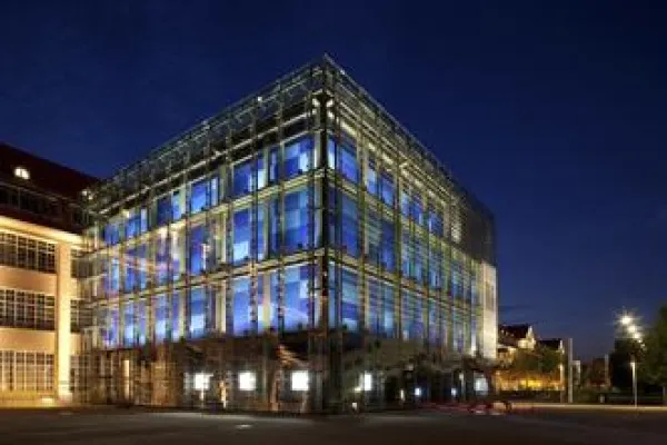 Bild: Zwei neue Informationsangebote am und zum ZKM – die ZKM App und iTunes U