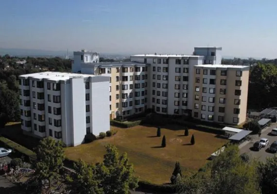 „Zufriedene Mieter zahlen sich aus“ Hausmann Immobilien setzt auf optischen Satellitenempfang Bild: „Zufriedene Mieter zahlen sich aus“ Hausmann Immobilien setzt auf optischen Satellitenempfang